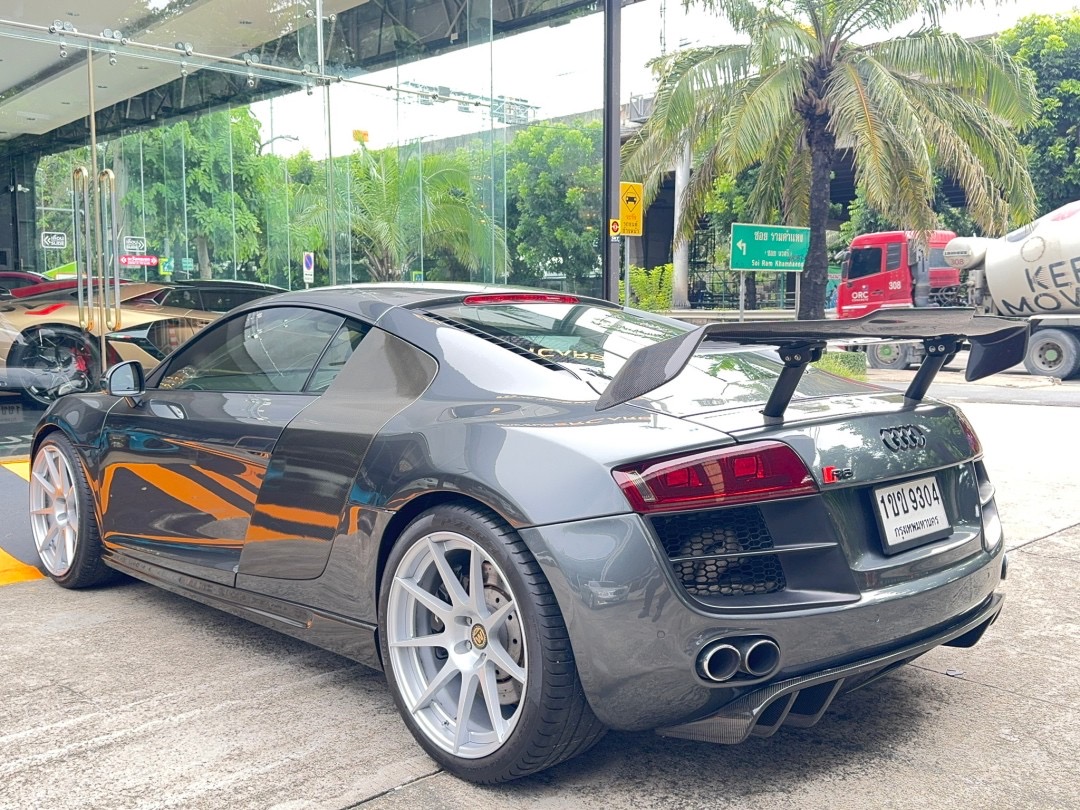 2009 Audi R8 V8 Coupe สีเทา