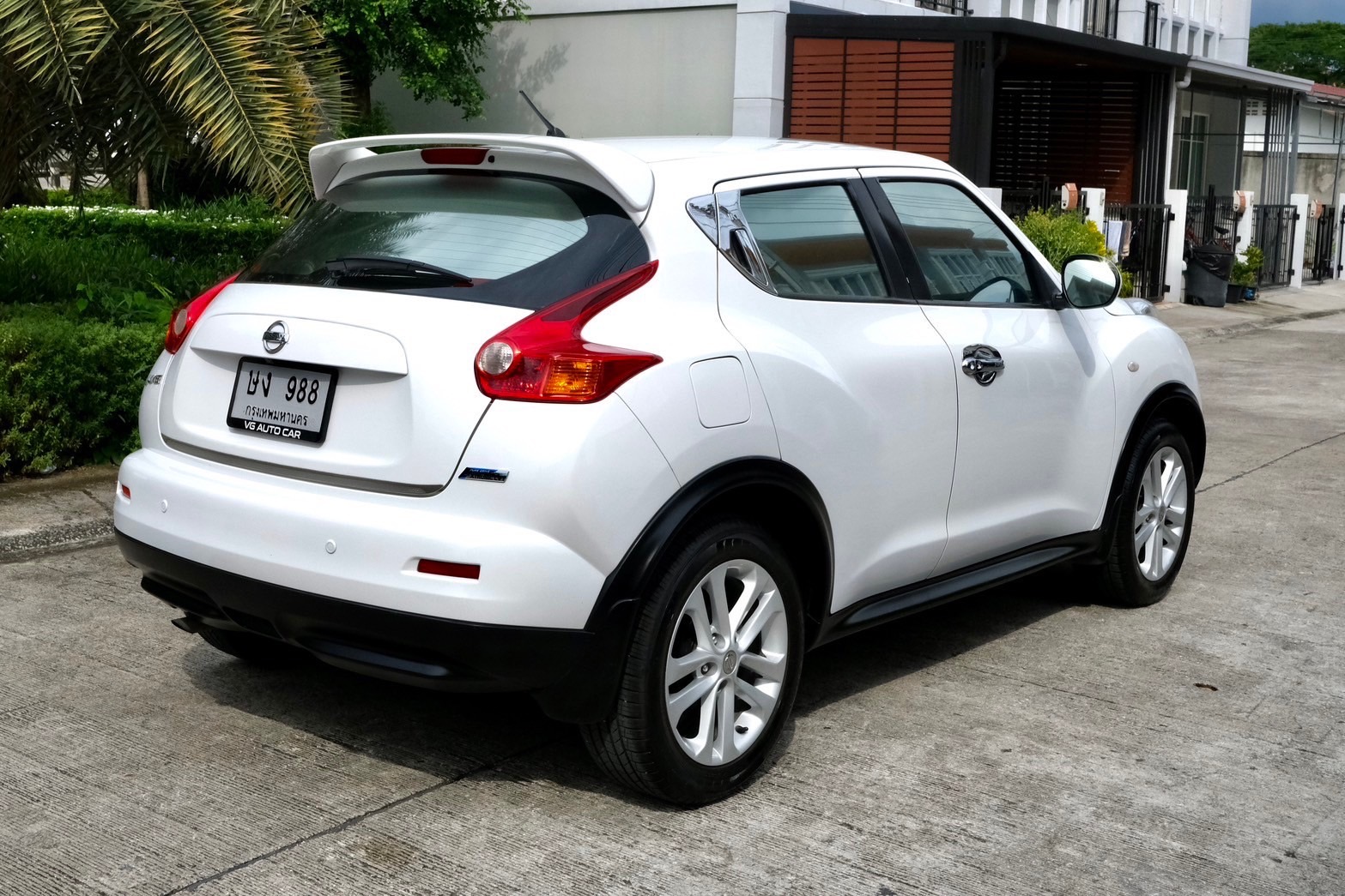 Nissan Juke 1.6V ปี2014 สีขาว ออโต้ เบนซิน