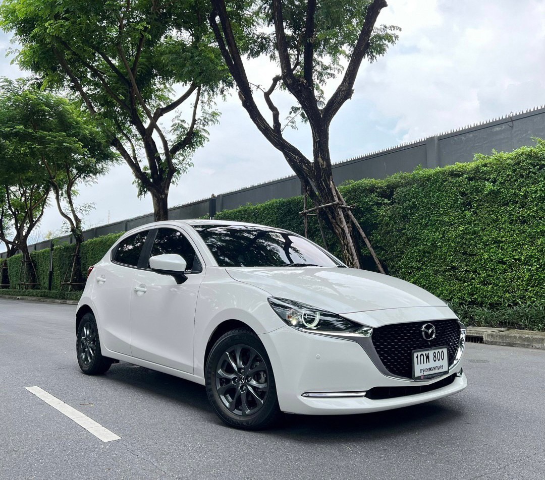 #MAZDA 2 1.3 SP Top Hatchback MNC ปี2020 สีขาวมุก ไมล์ 1,700 km. รถสวย สภาพใหม่เอี่ยม