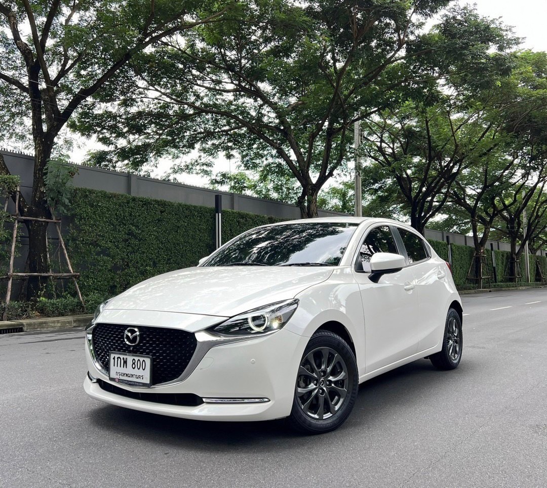 #MAZDA 2 1.3 SP Top Hatchback MNC ปี2020 สีขาวมุก ไมล์ 1,700 km. รถสวย สภาพใหม่เอี่ยม