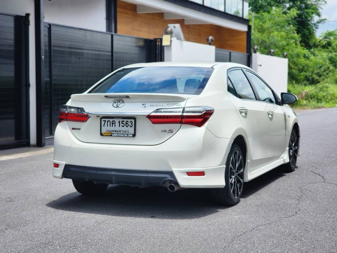 2018 Toyota Altis สีขาว