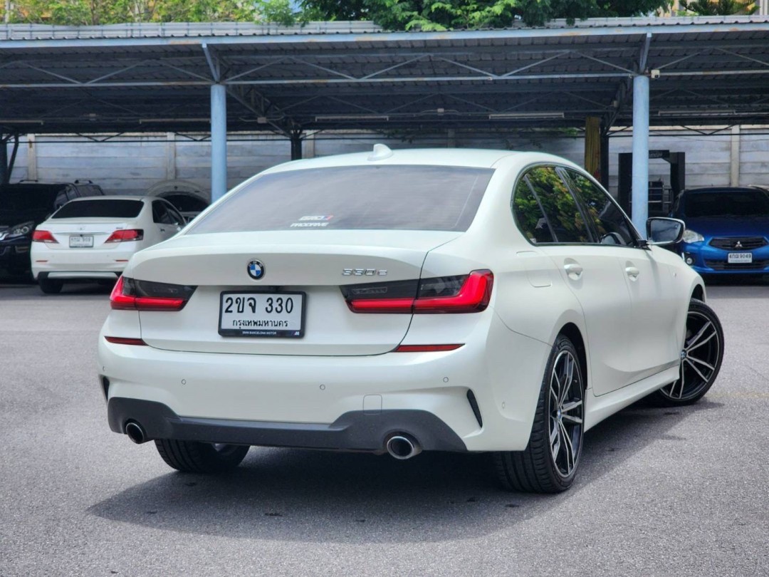 2020 BMW 332i E46 สีขาว