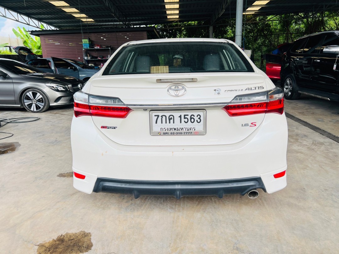 2018 Toyota Altis สีขาว