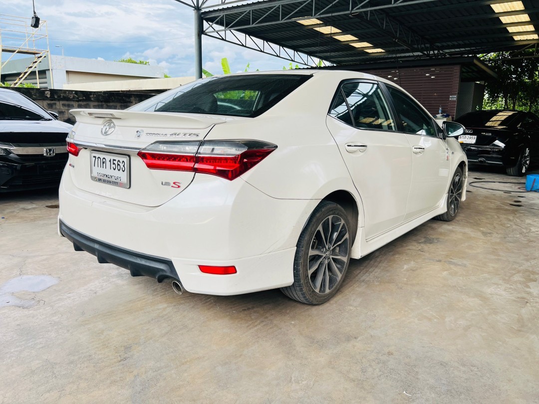 2018 Toyota Altis สีขาว