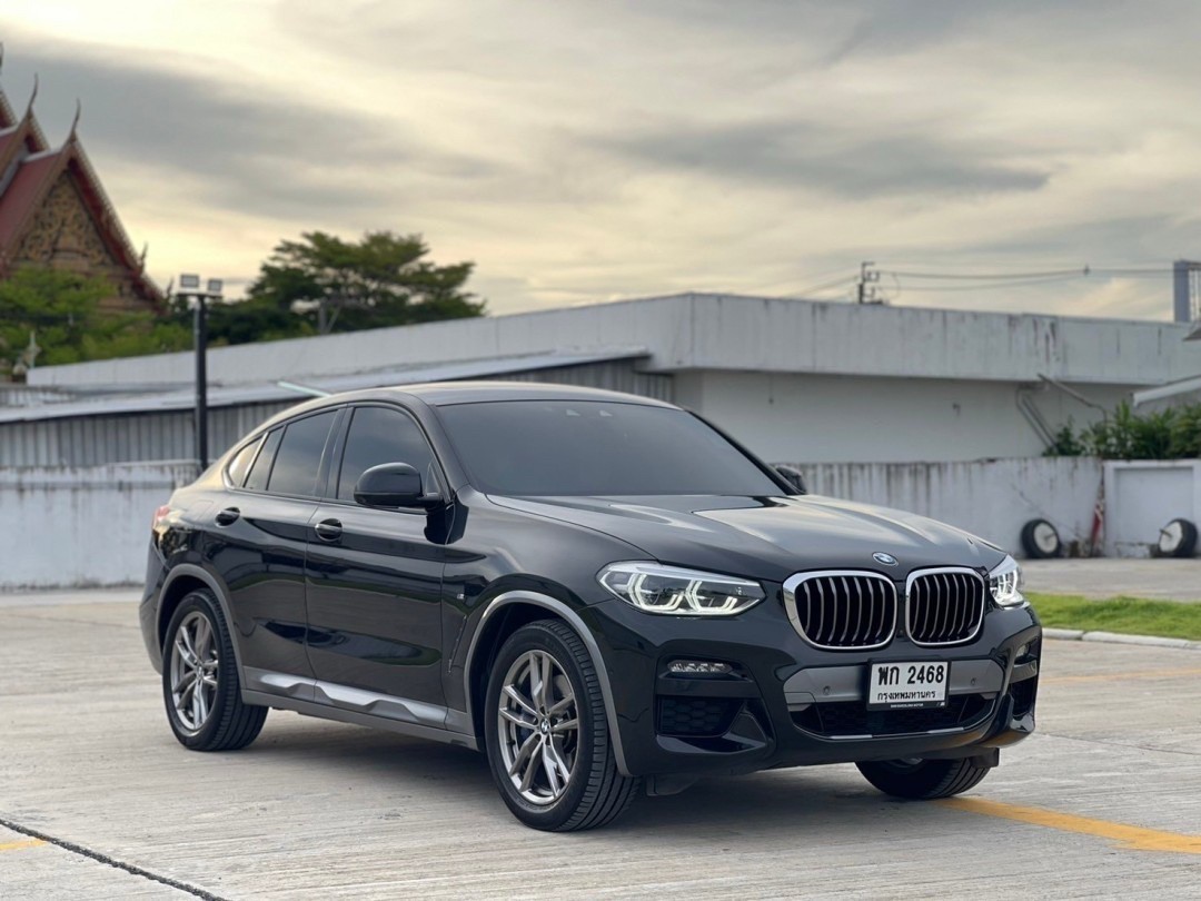 2020 BMW X4 G02 สีดำ