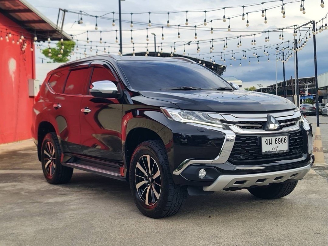 2018 Mitsubishi Pajero Sport สีดำ