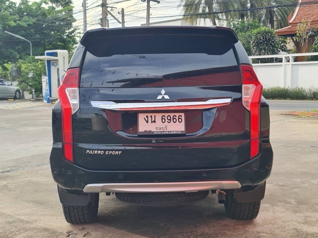 2018 Mitsubishi Pajero Sport สีดำ