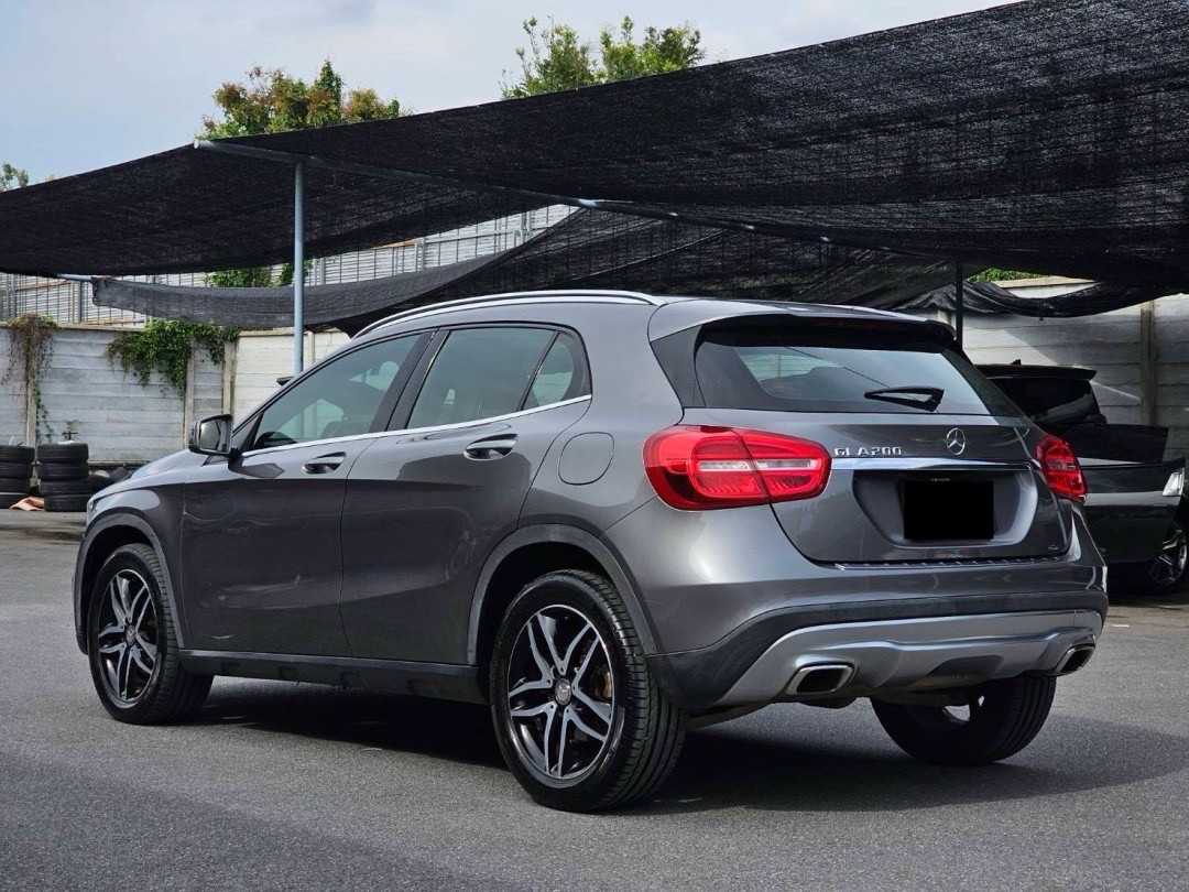 2014 Mercedes-Benz GLA-Class GLA200 สีเทา