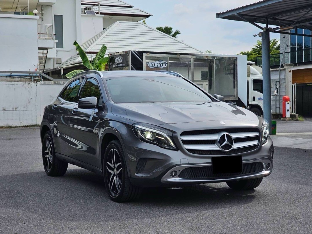 2014 Mercedes-Benz GLA-Class GLA200 สีเทา