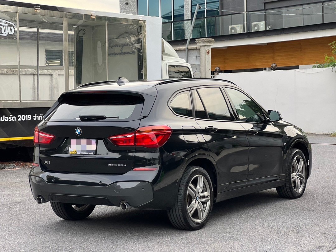 2019 BMW X1 F48 สีดำ