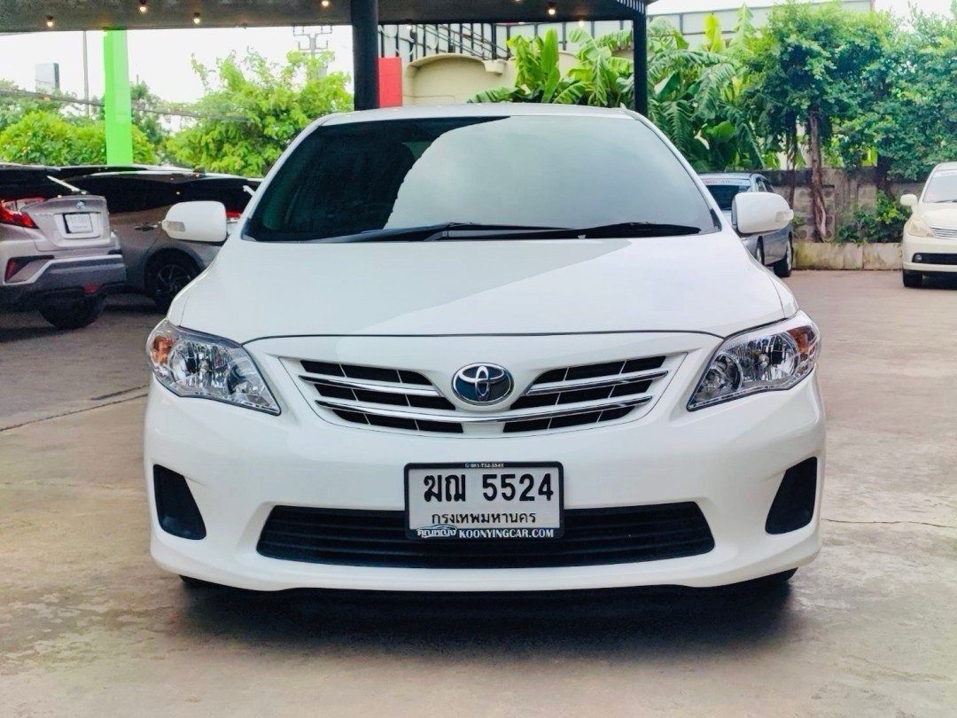 2012 Toyota Altis 1.2 CNG สีขาว