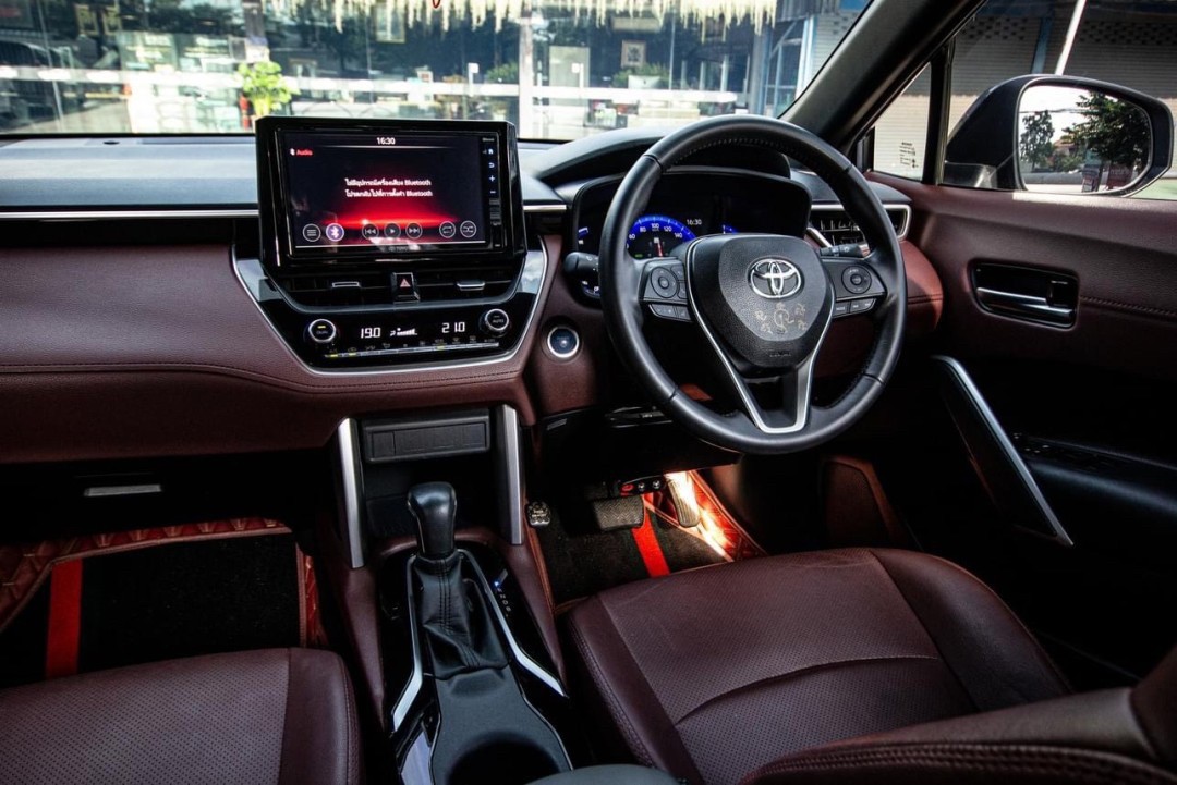 2021 Toyota Corolla CROSS 1.8 Hybrid Premium สีเทา