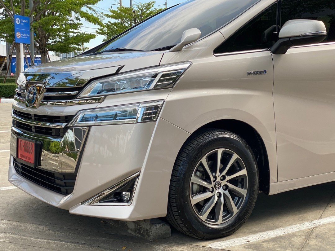 2019 Toyota Vellfire สีทอง