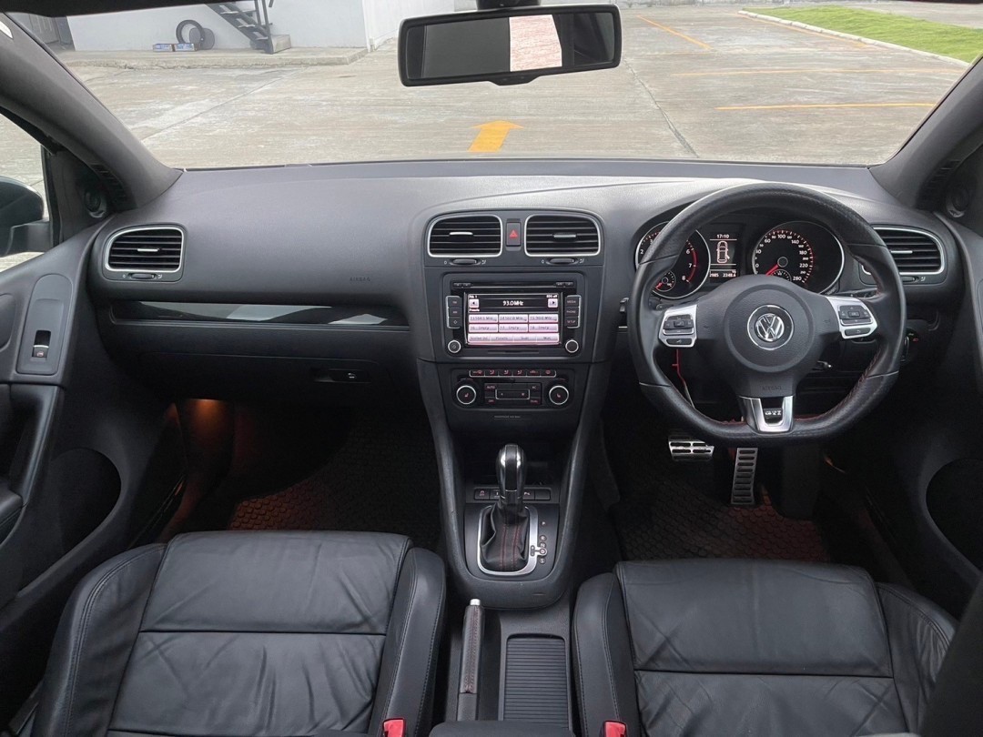 2011 Volkswagen Golf A6 GTi สีดำ