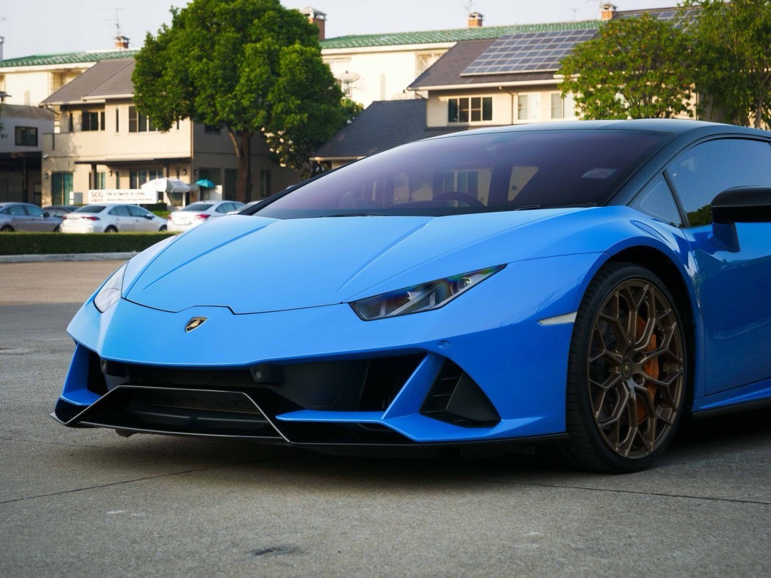 2020 Lamborghini Huracan EVO สีฟ้า