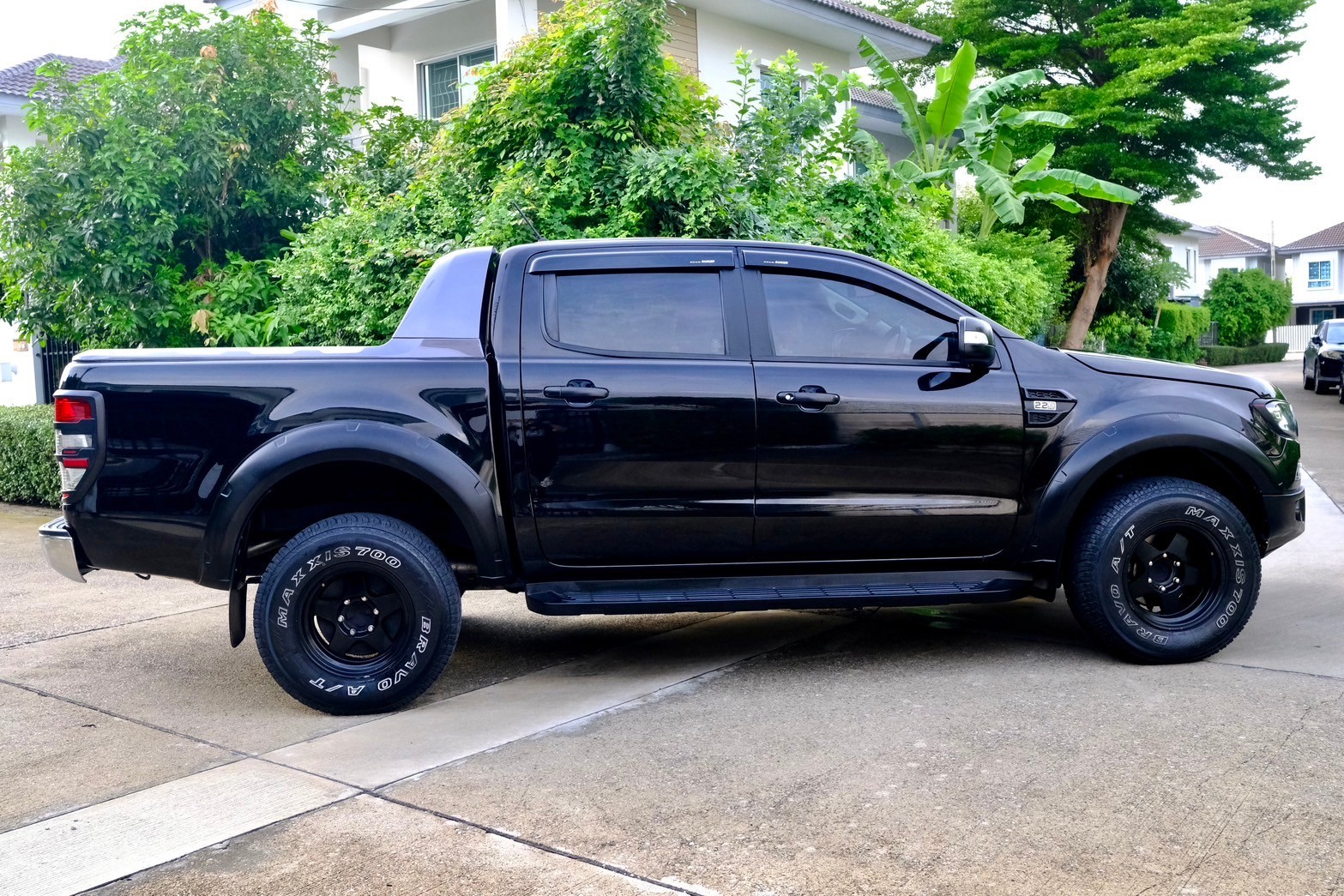 FORD Ranger 2.2 XLT 4ประตู เครื่องยนต์: ดีเซล เกียร์: ธรรมดา ปี: 2020 สี: ดำ ไมล์: 71,xxx กม