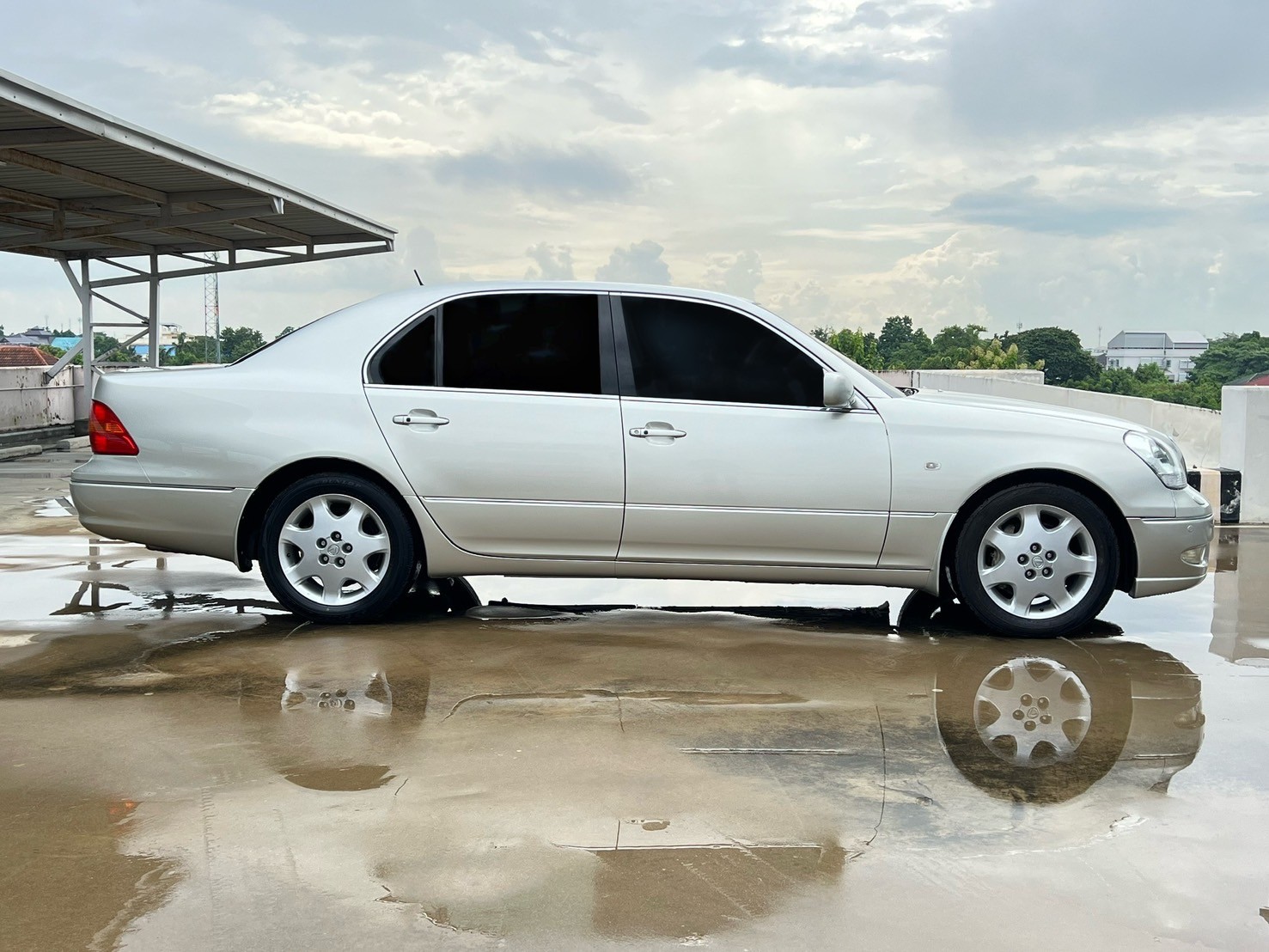 2003 Lexus Gen3 LS430 สีทอง