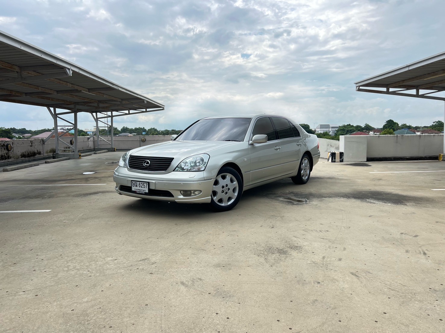 2003 Lexus Gen3 LS430 สีทอง