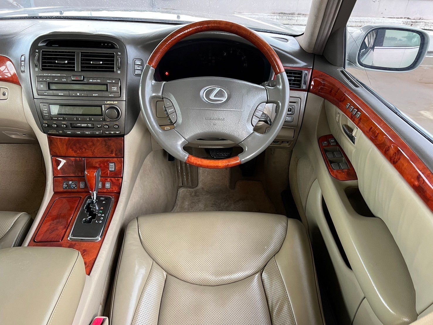 2003 Lexus Gen3 LS430 สีทอง