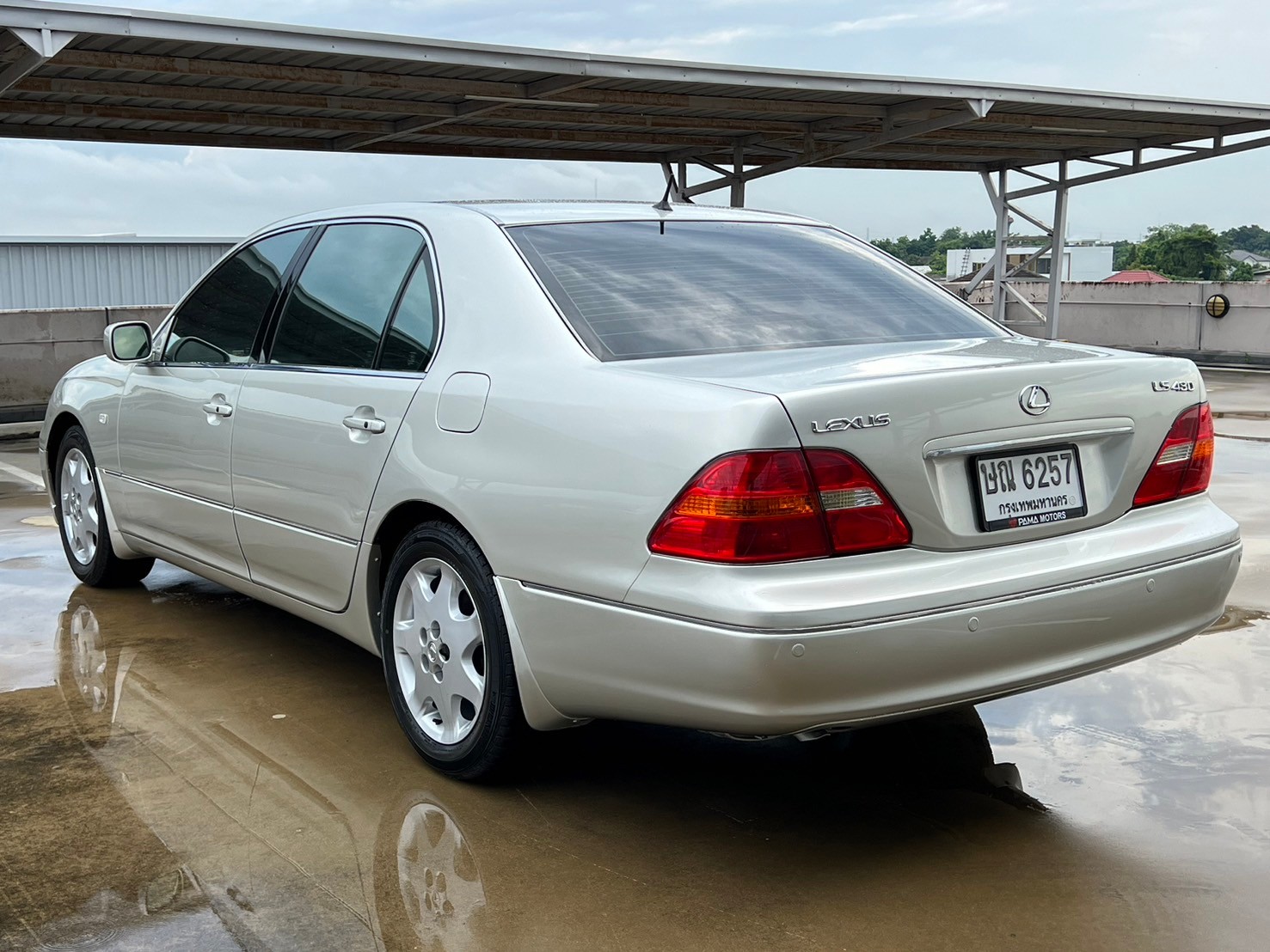 2003 Lexus Gen3 LS430 สีทอง