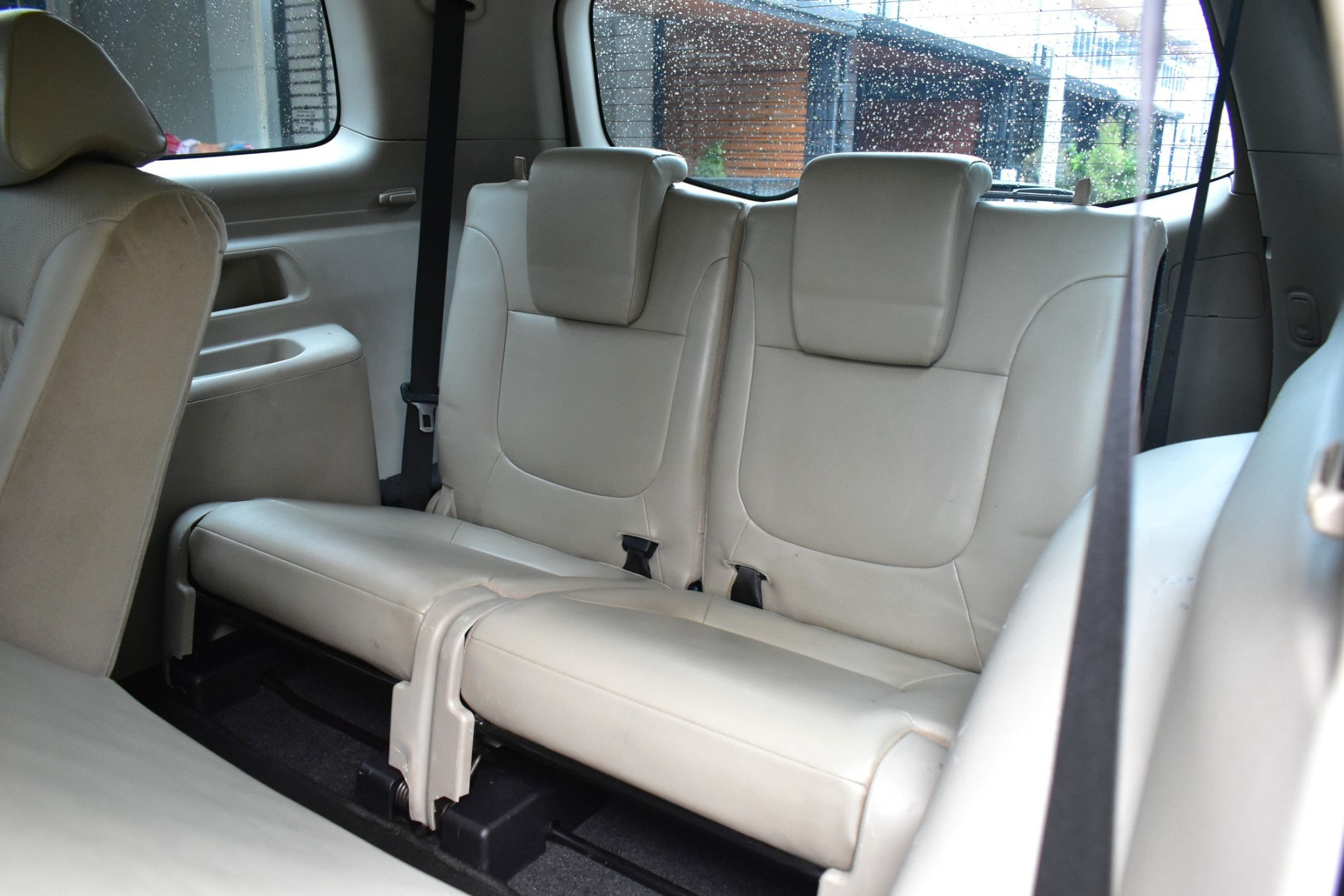 Mitsubishi Pajero 2.5 GT 2WD ปี: 2012 เกียร์: ออโต้ เครื่องยนต์: ดีเซล สี:น้ำตาล