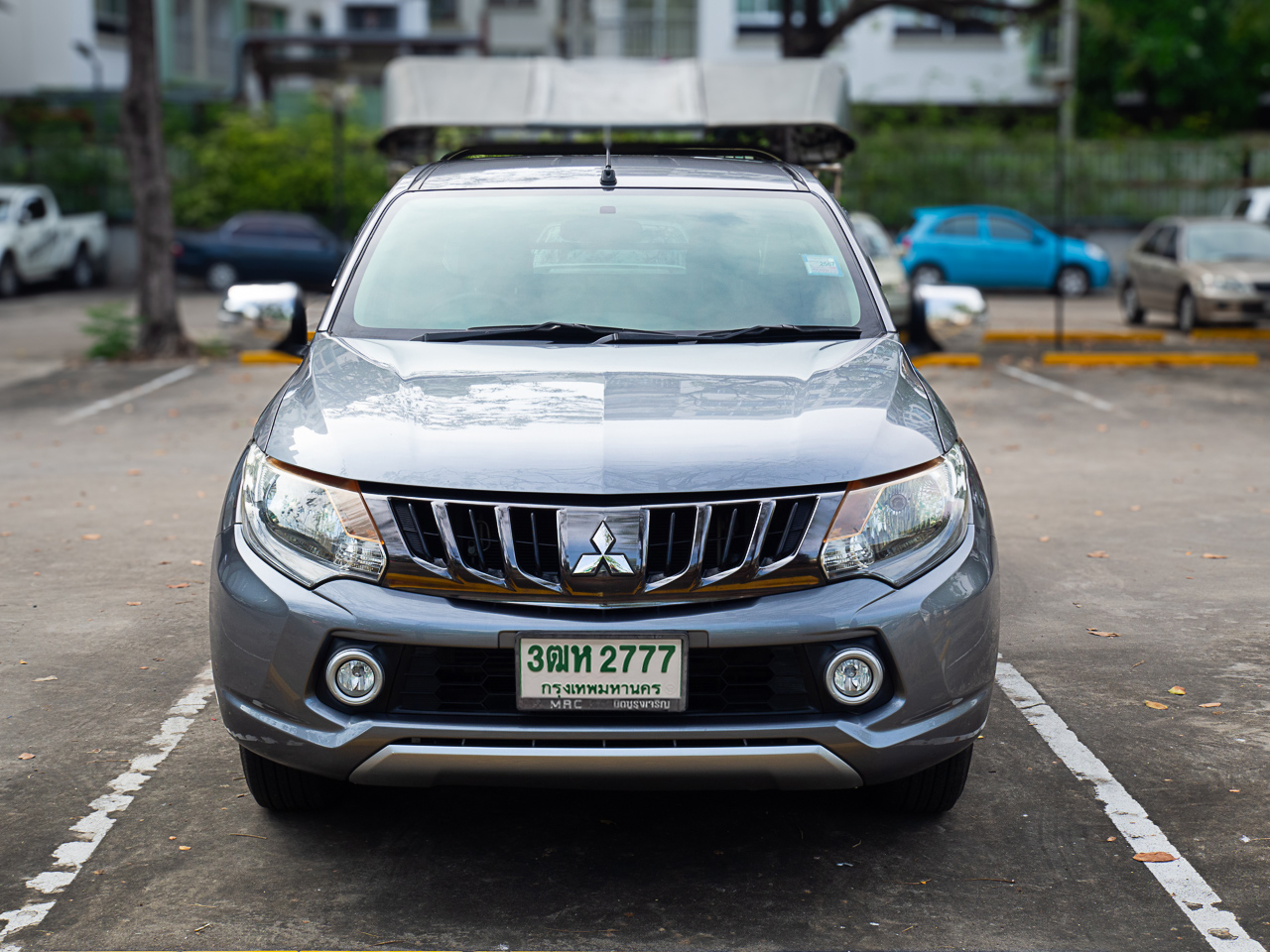 2018 Mitsubishi Triton Mega cab สีเทา