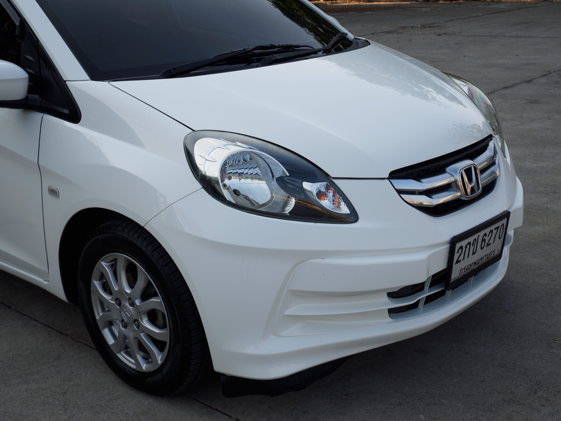 2013 Honda Brio Amaze สีขาว