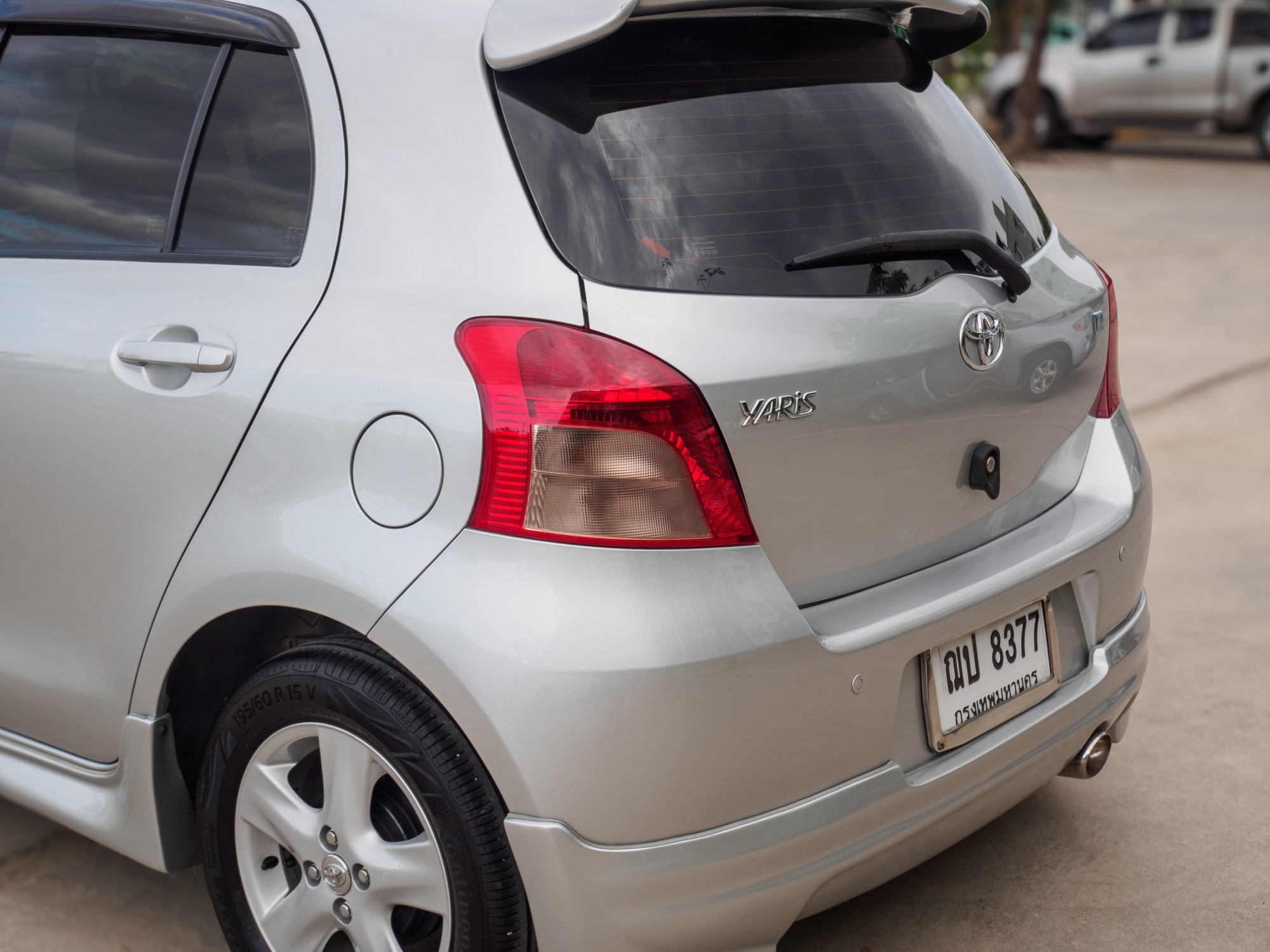 2009 Toyota Yaris สีเงิน