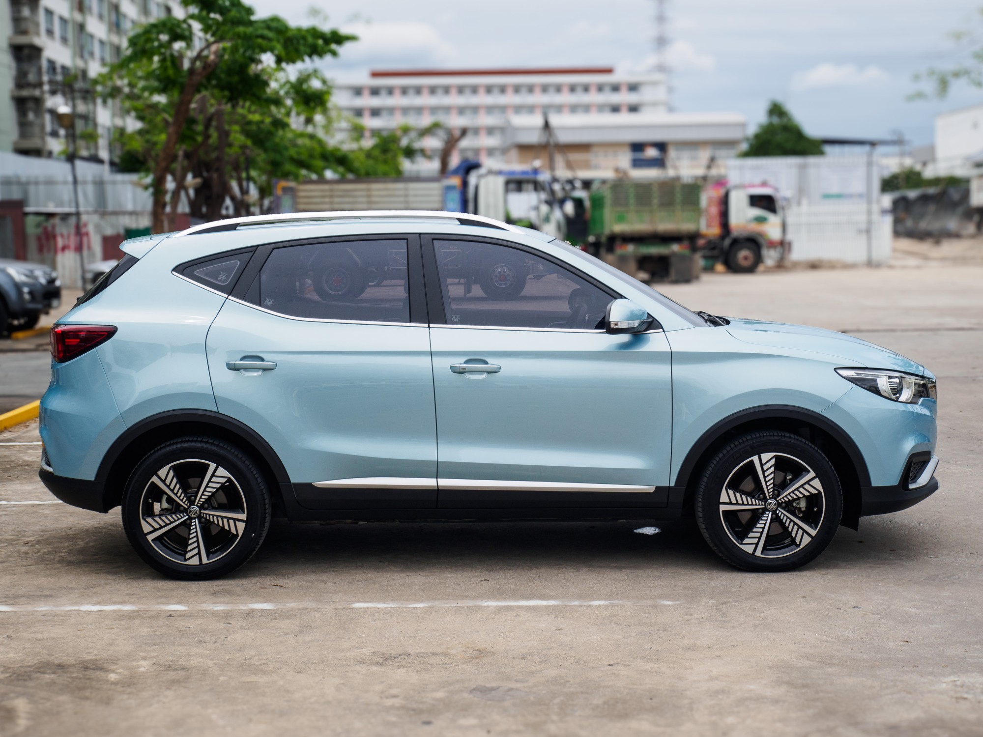 2020 MG ZS EV สีฟ้า