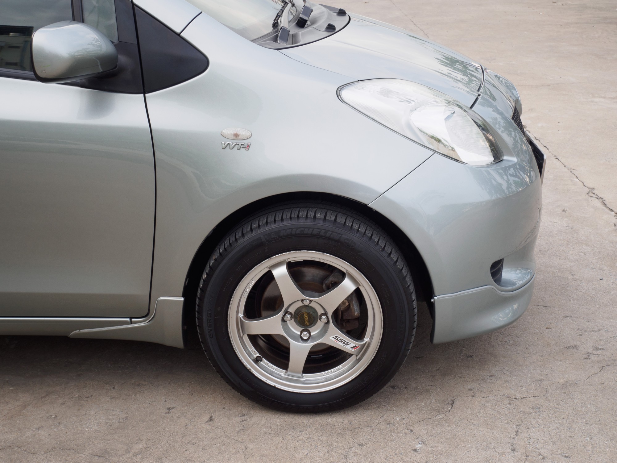 2006 Toyota Yaris สีเงิน