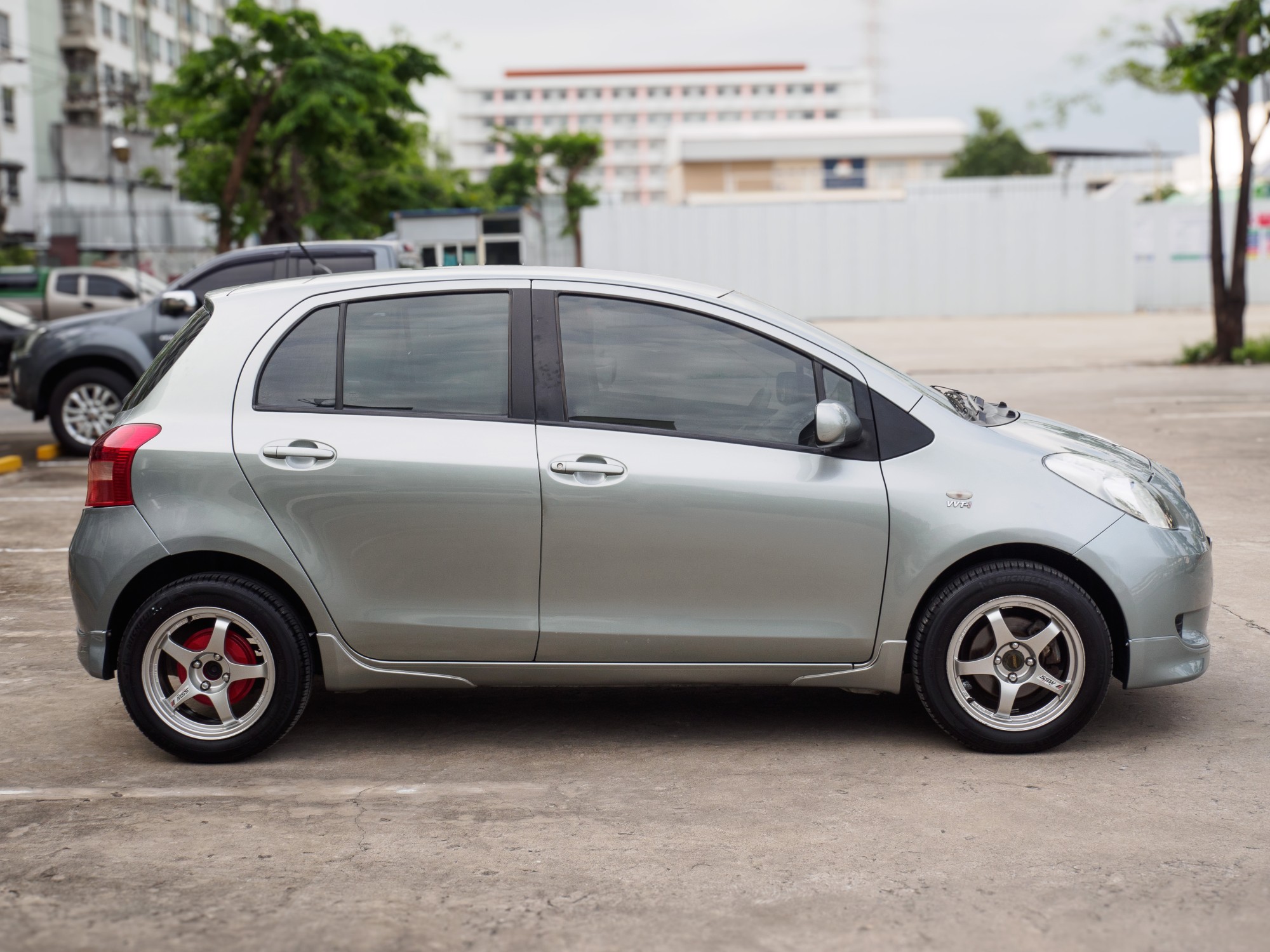 2006 Toyota Yaris สีเงิน