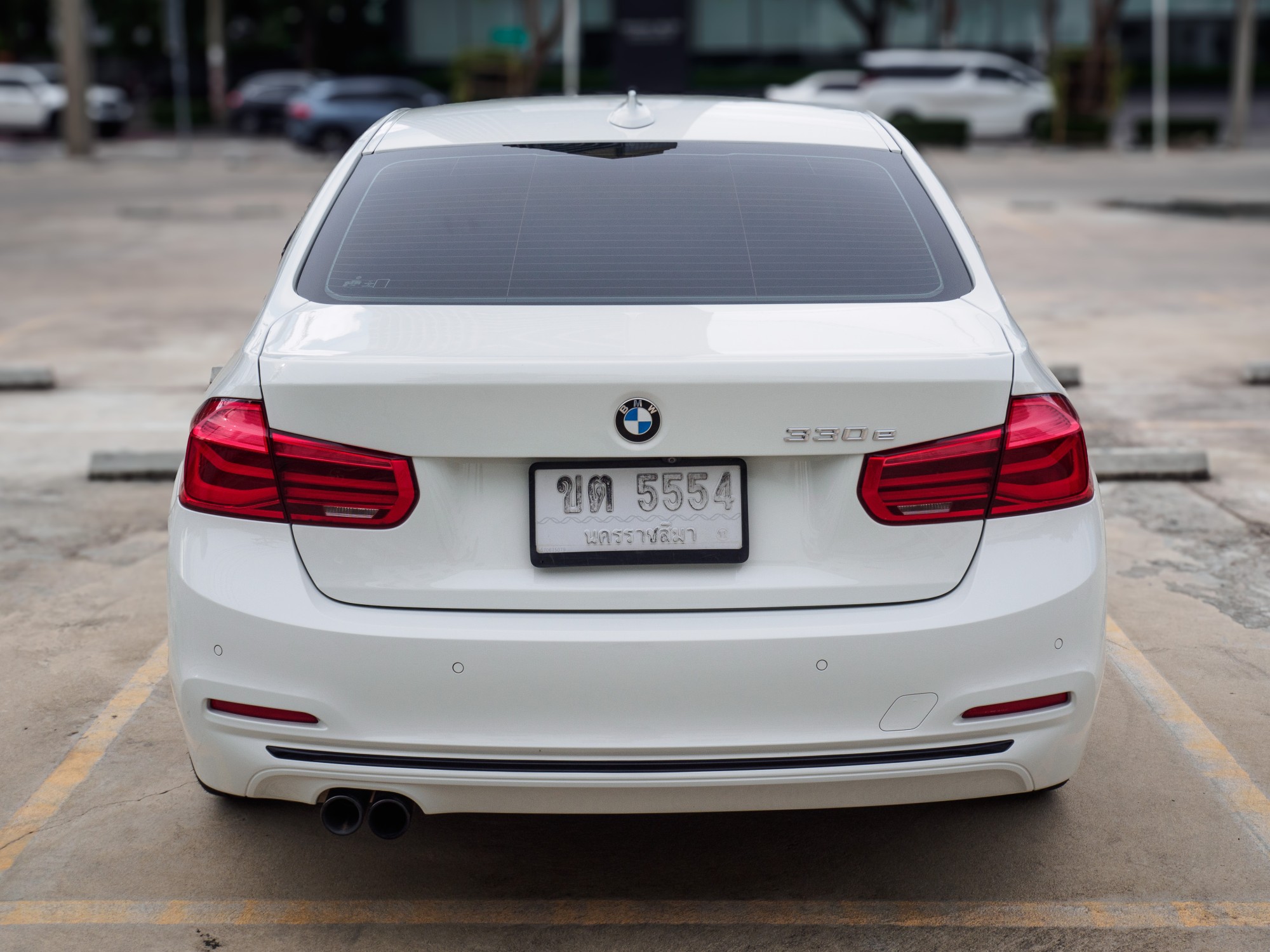 2019 BMW 3 Series F30 330e สีขาว