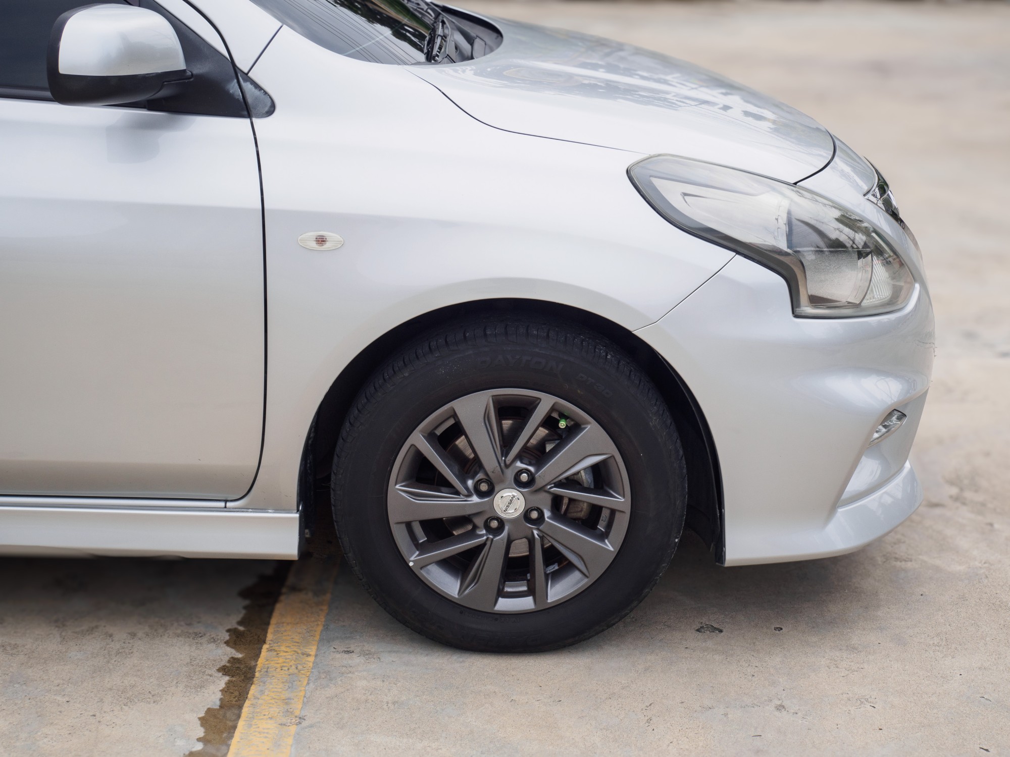 2017 Nissan Almera สีเงิน