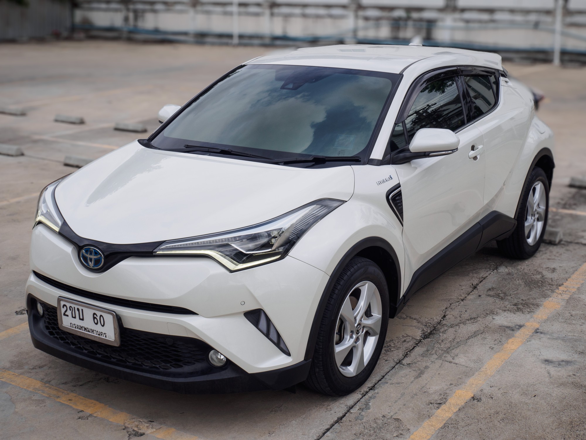 2020 Toyota C-HR สีขาว