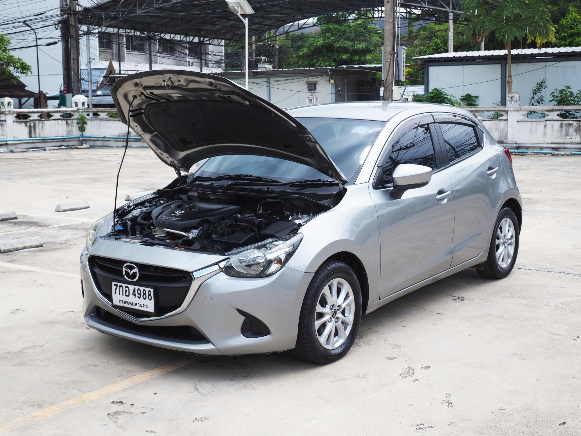 2018 Mazda 2 Hatchback (5 ประตู) สีเงิน