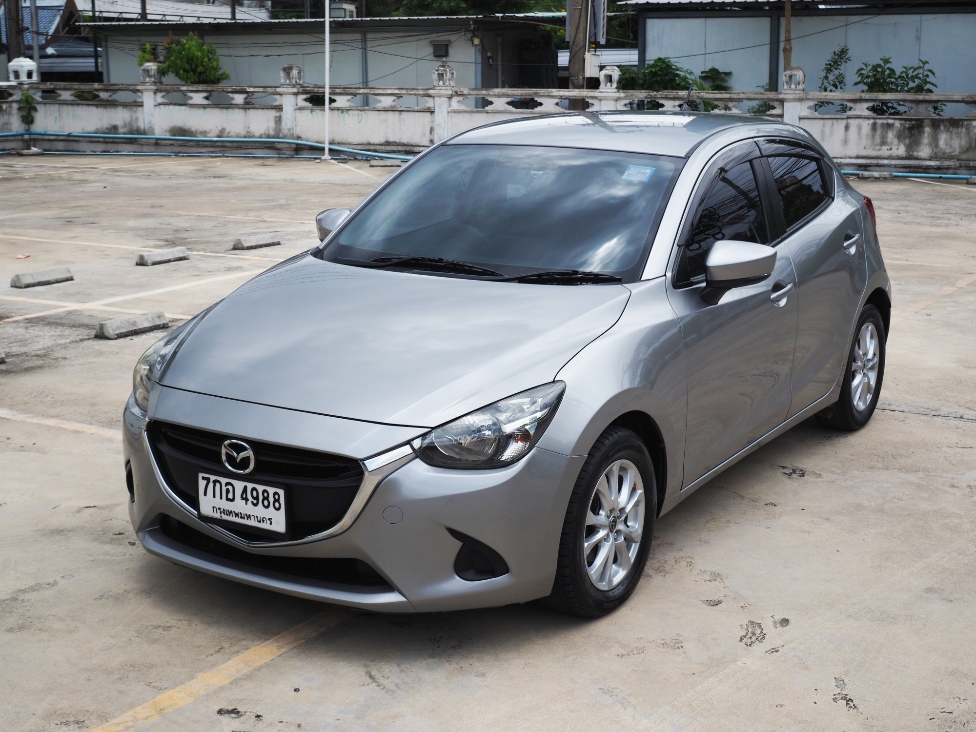 2018 Mazda 2 Hatchback (5 ประตู) สีเงิน