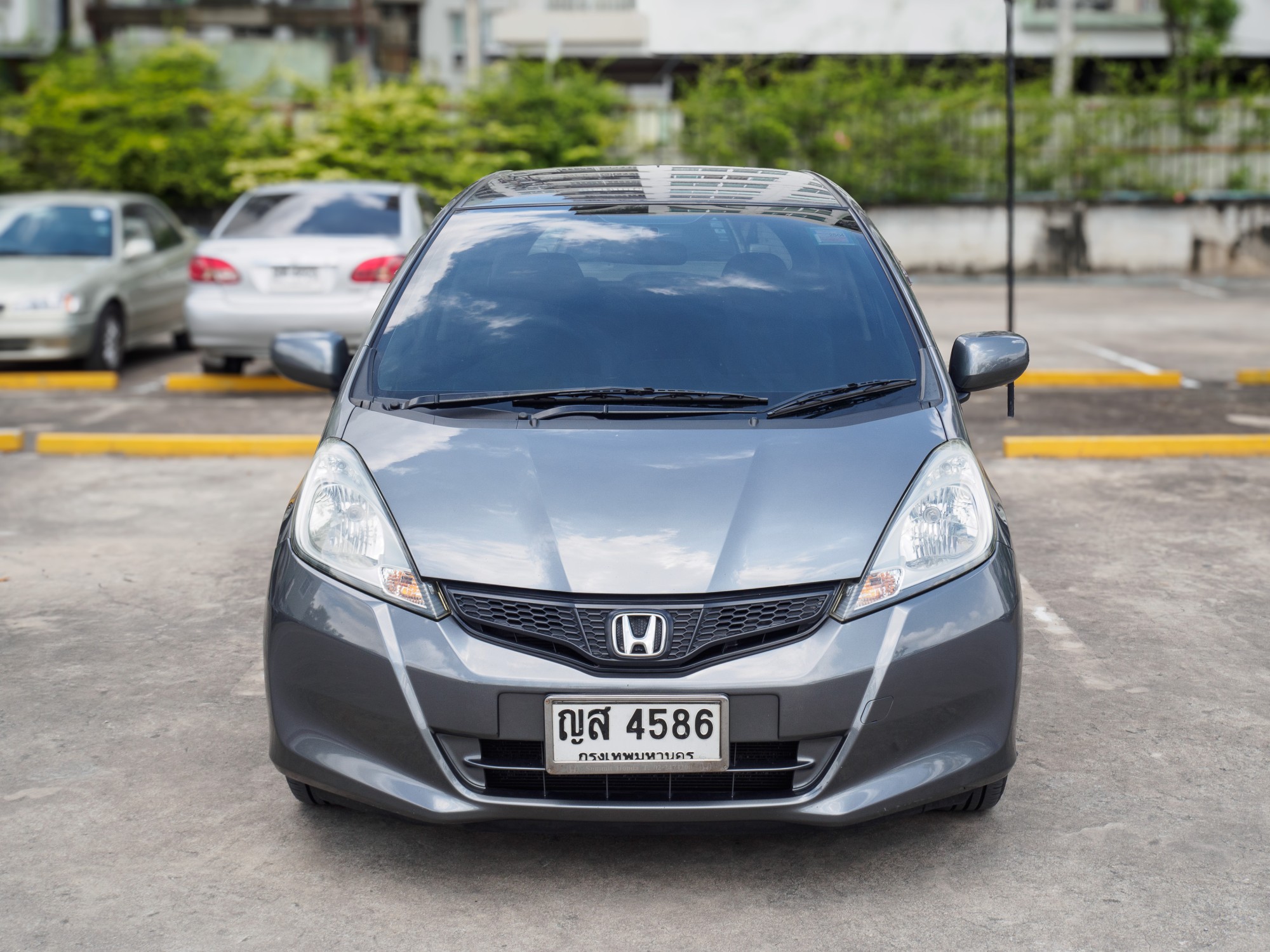 2011 Honda Jazz GE สีเทา