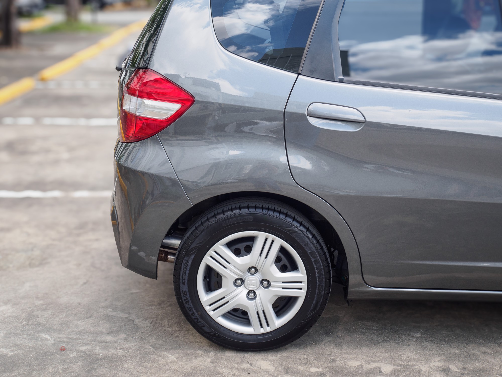 2011 Honda Jazz GE สีเทา