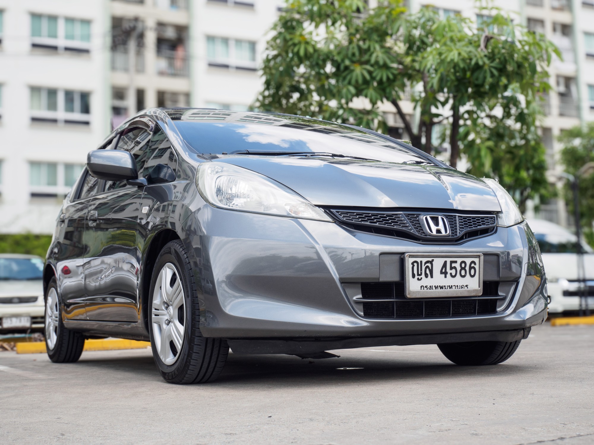 2011 Honda Jazz GE สีเทา