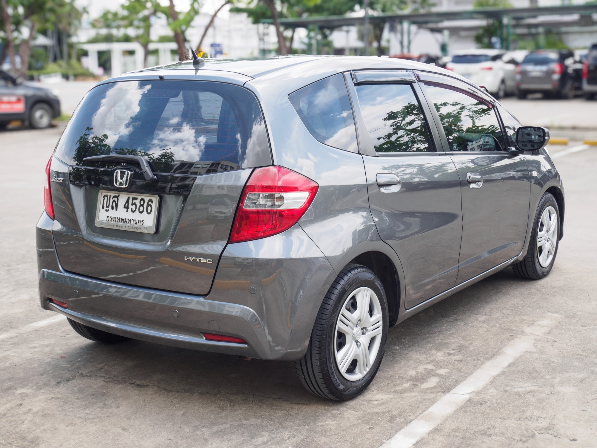 2011 Honda Jazz GE สีเทา