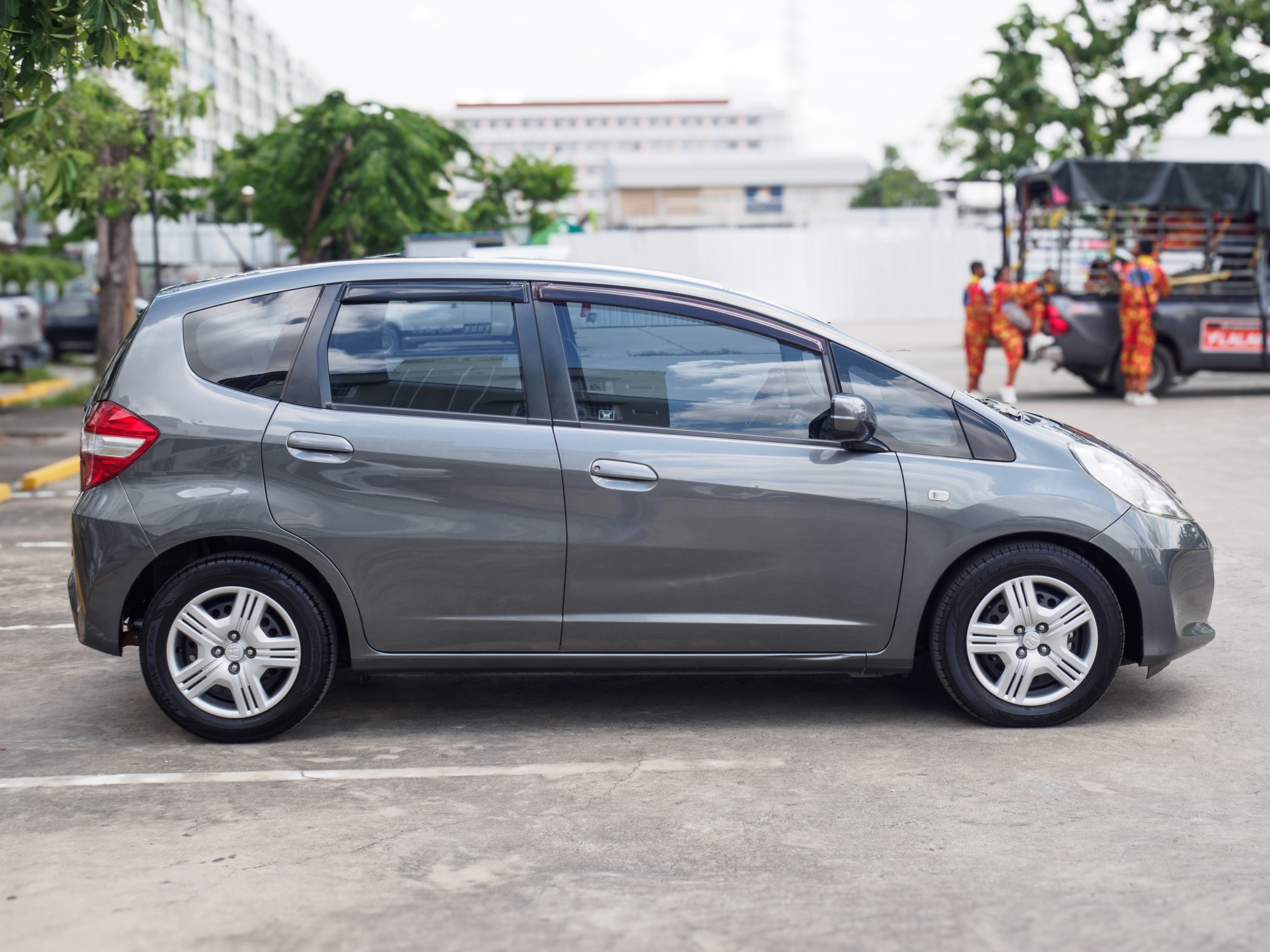 2011 Honda Jazz GE สีเทา