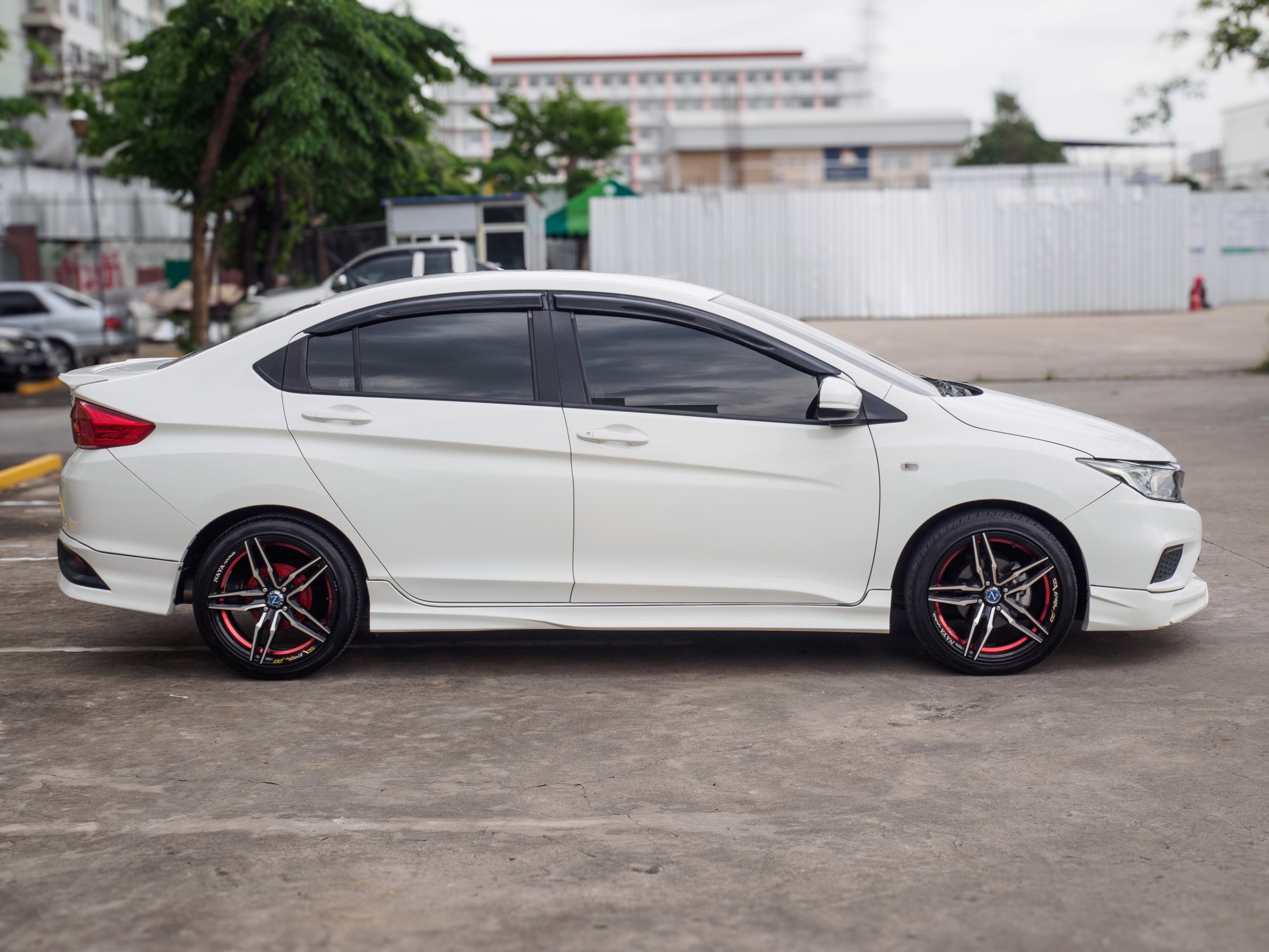 2017 Honda City สีขาว