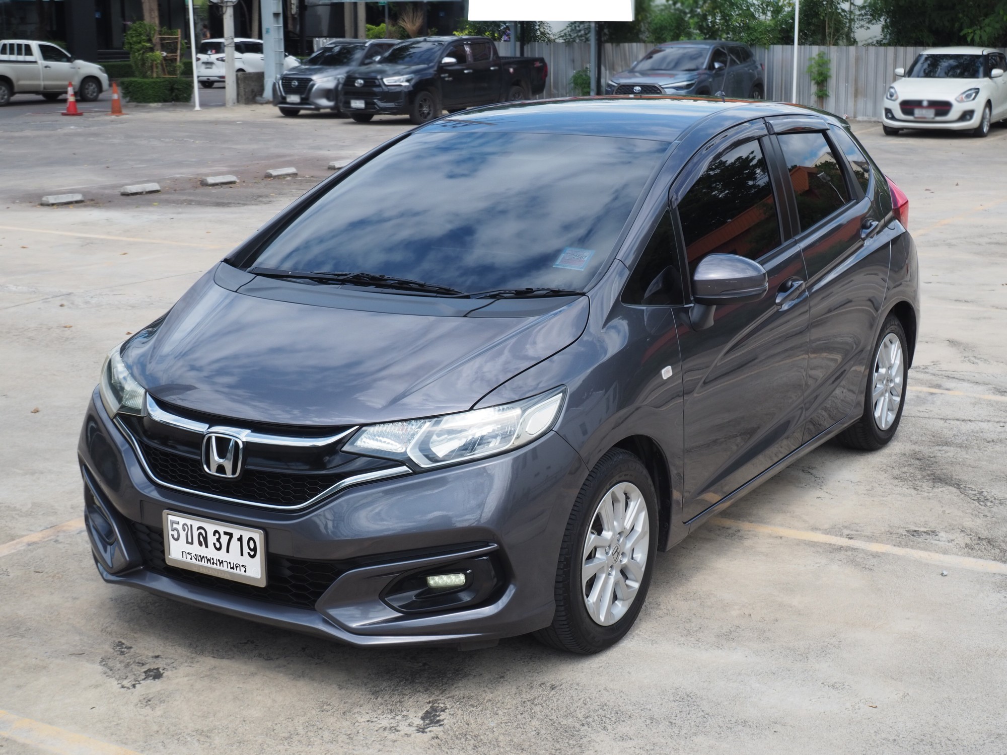 2017 Honda Jazz GK สีเทา