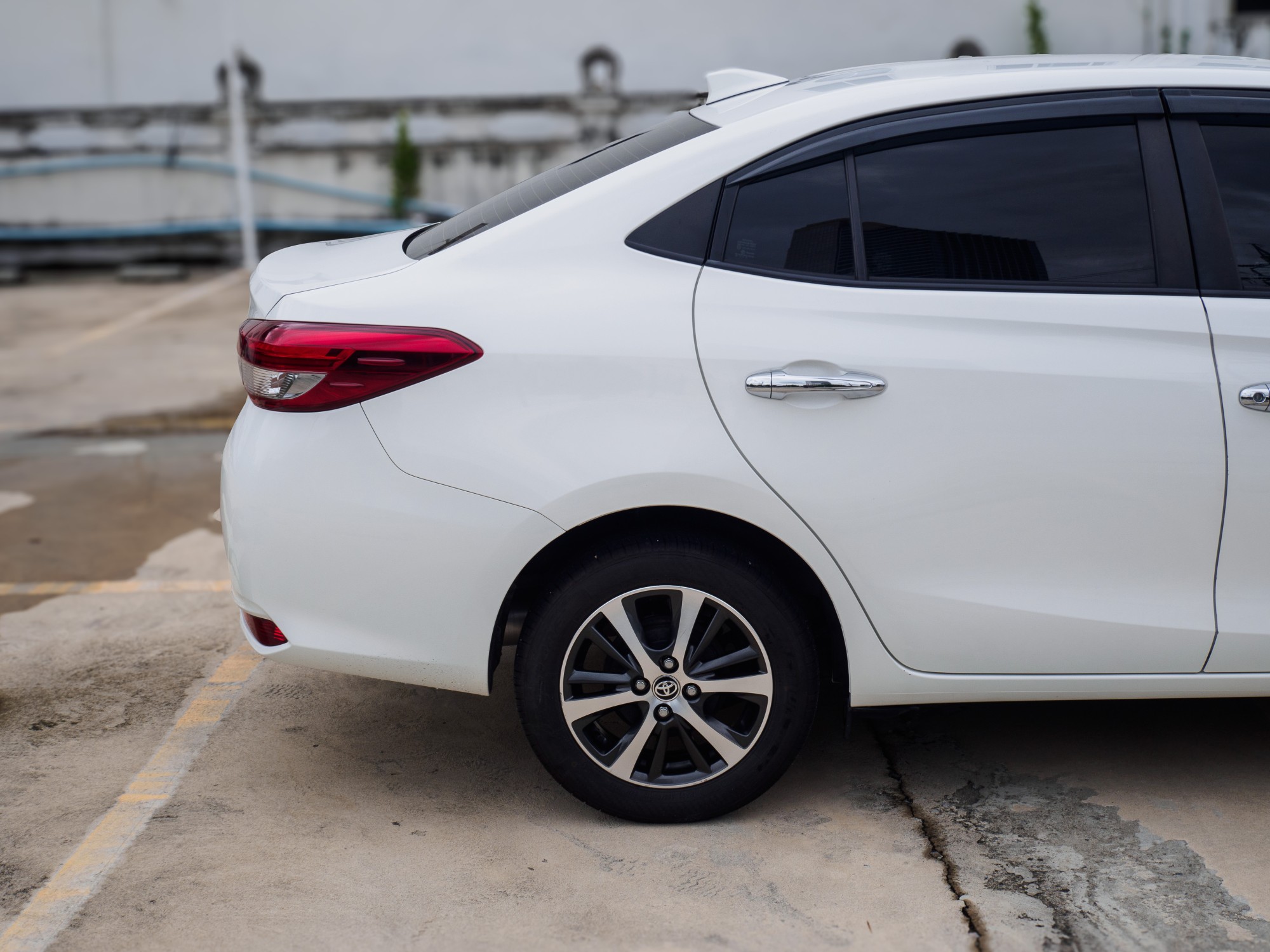 2019 Toyota Yaris Ativ สีขาว