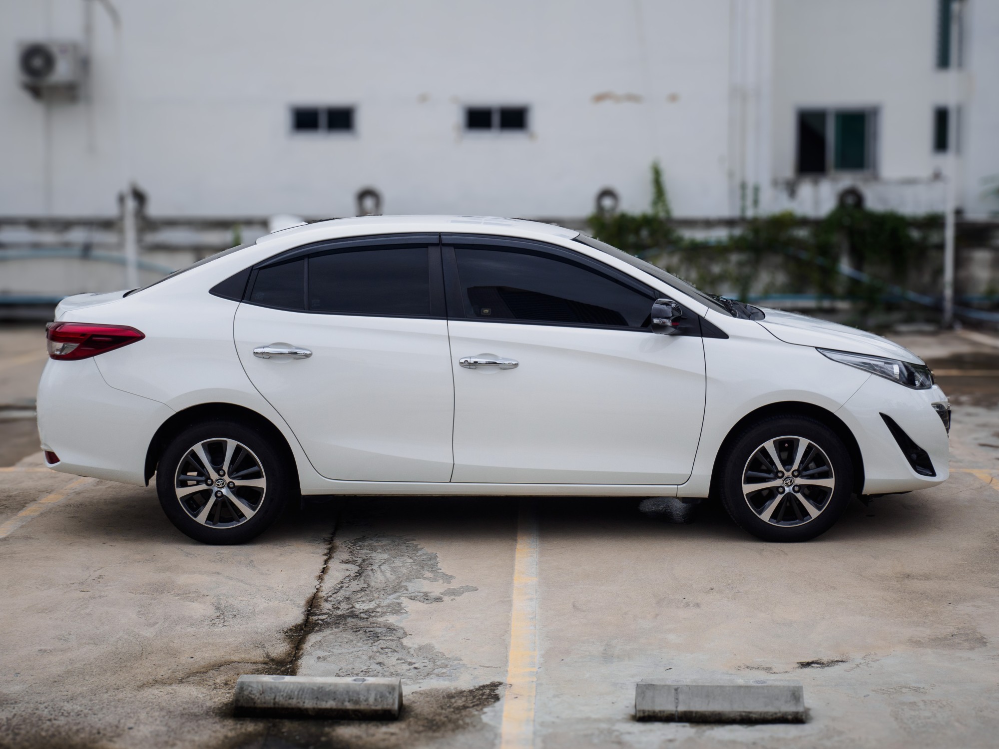 2019 Toyota Yaris Ativ สีขาว