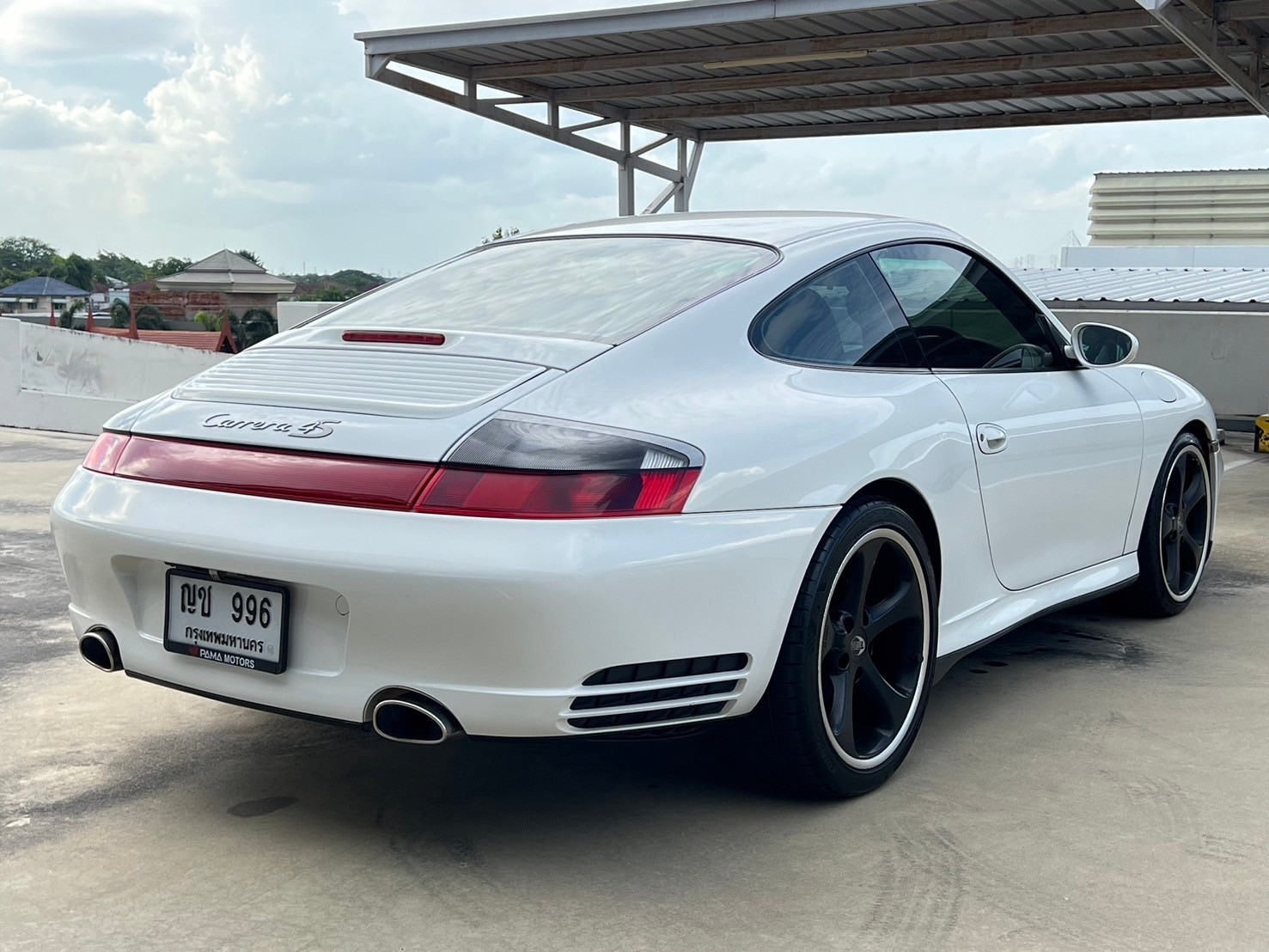 2003 Porsche 911 996 สีขาว