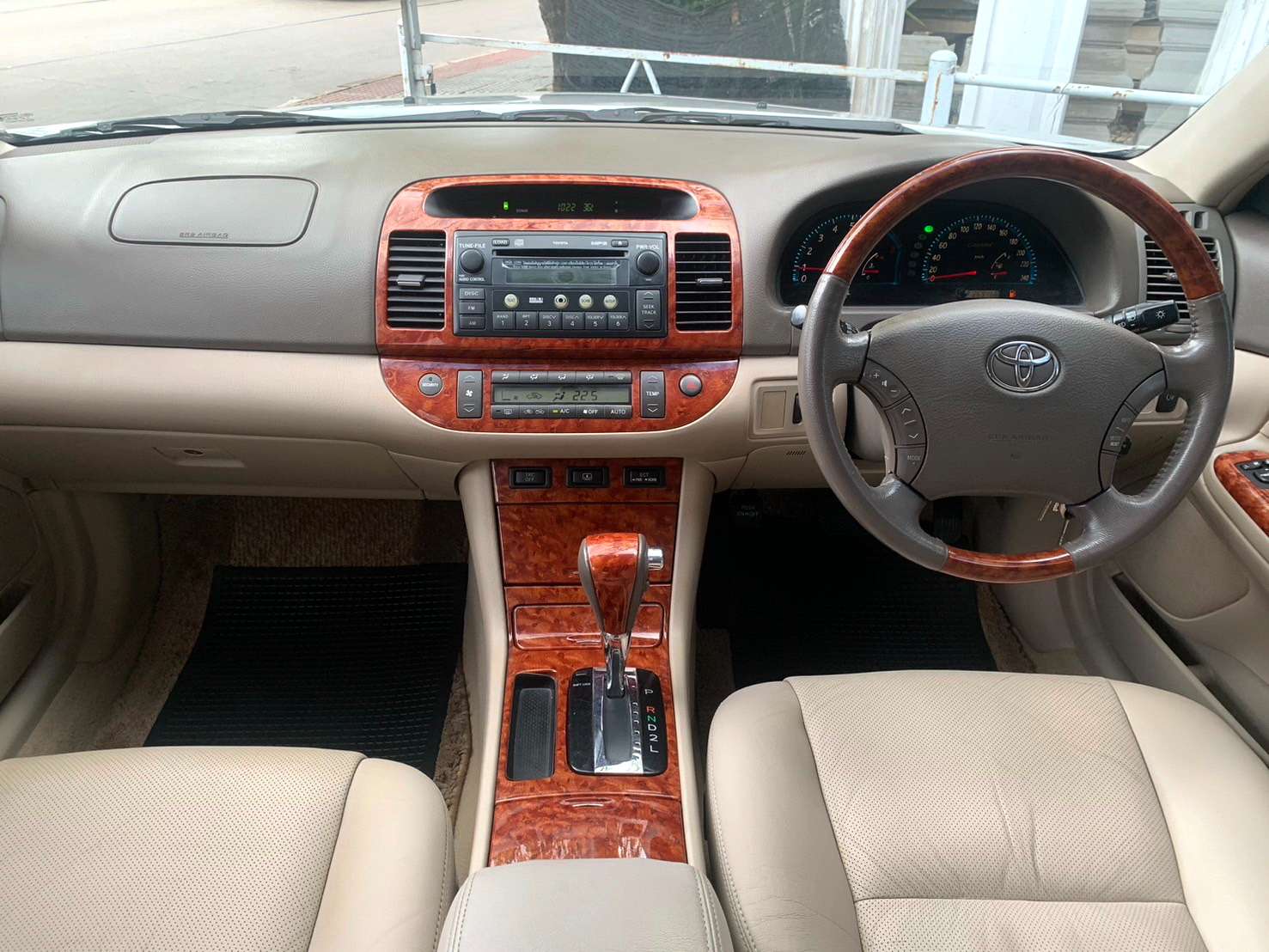 2005 Toyota Camry สีเงิน