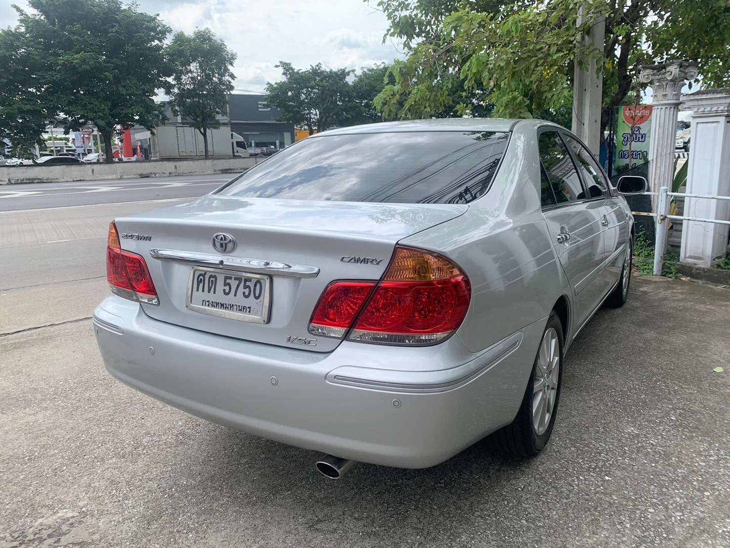 2005 Toyota Camry สีเงิน