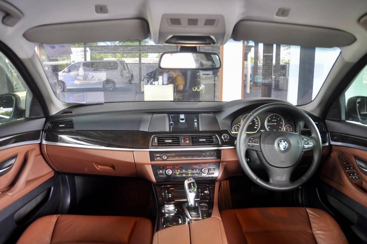 BMW 520D ปี 2012 auto ไมล์ 150,000 กม.