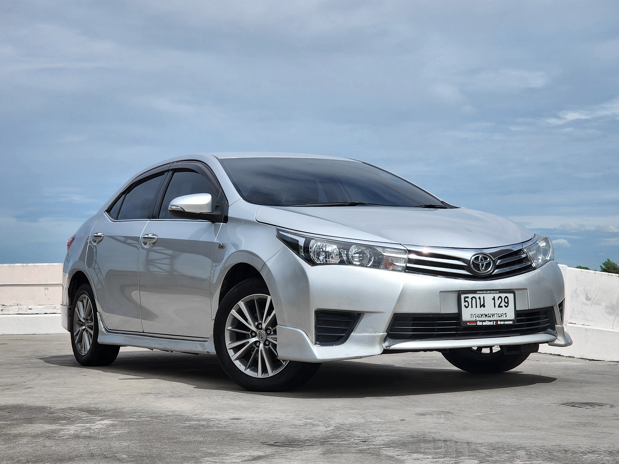 TOYOTA Altis 1.6G A/T ปี 2016 ไมล์ 205,000 กม. รถสวย ไมล์แท้